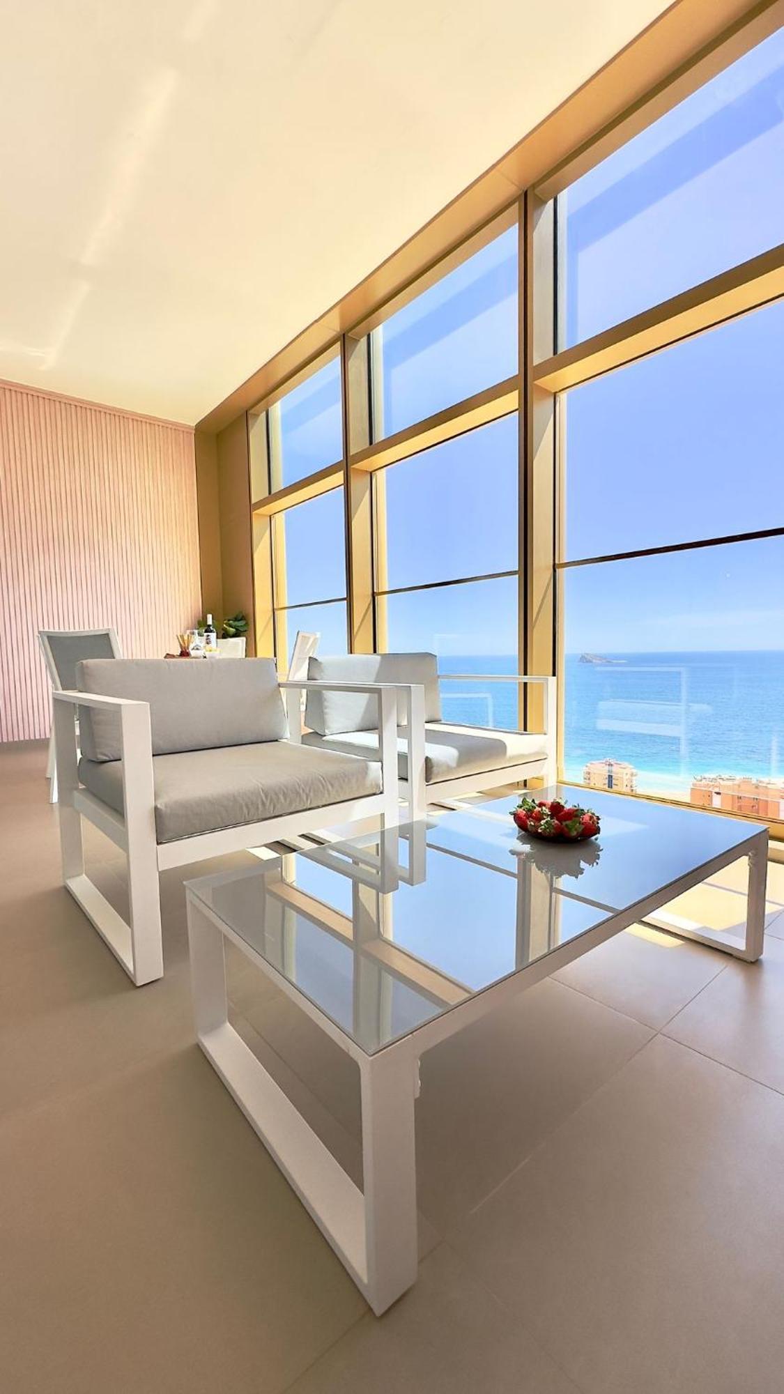 Intempo Residence By Leo Apartments بينايدورم المظهر الخارجي الصورة