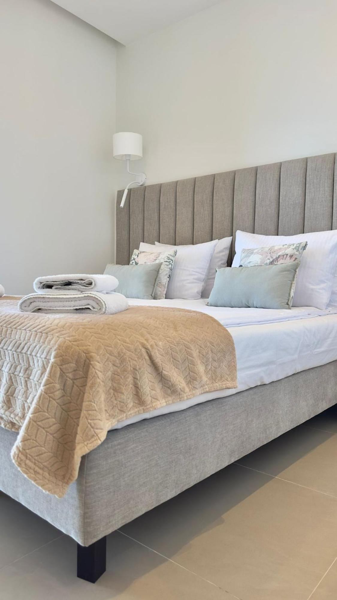 Intempo Residence By Leo Apartments بينايدورم الغرفة الصورة
