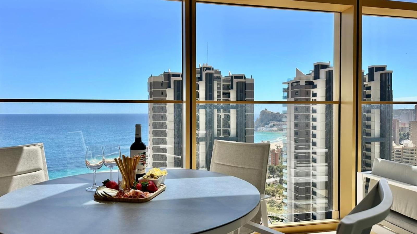 Intempo Residence By Leo Apartments بينايدورم المظهر الخارجي الصورة