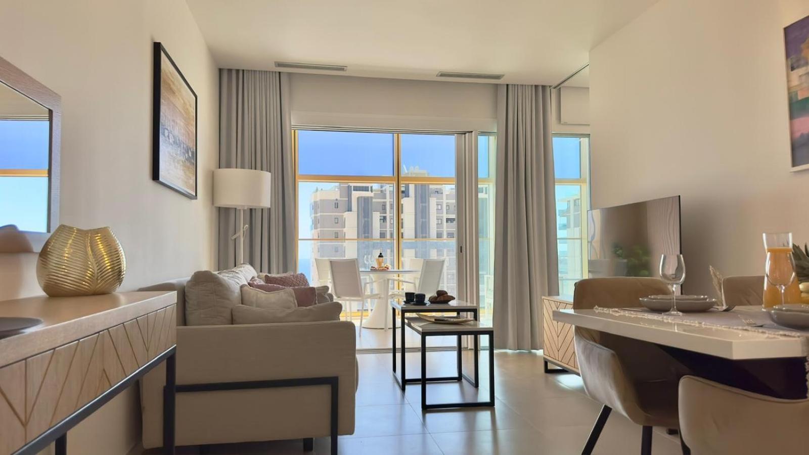 Intempo Residence By Leo Apartments بينايدورم المظهر الخارجي الصورة