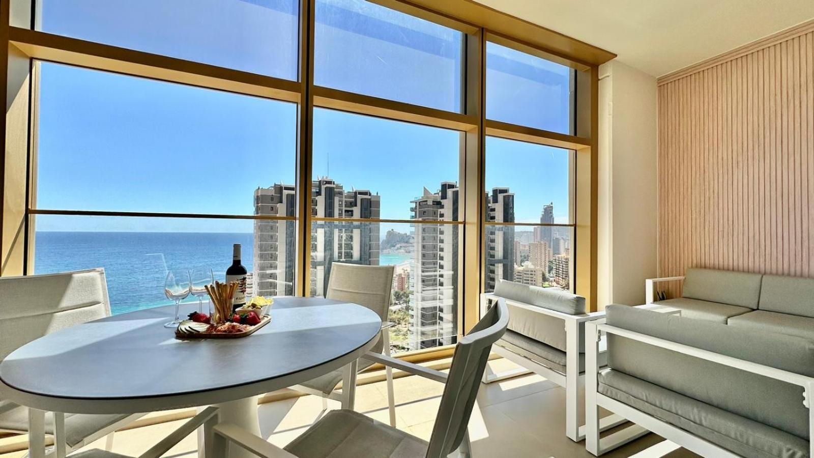 Intempo Residence By Leo Apartments بينايدورم المظهر الخارجي الصورة