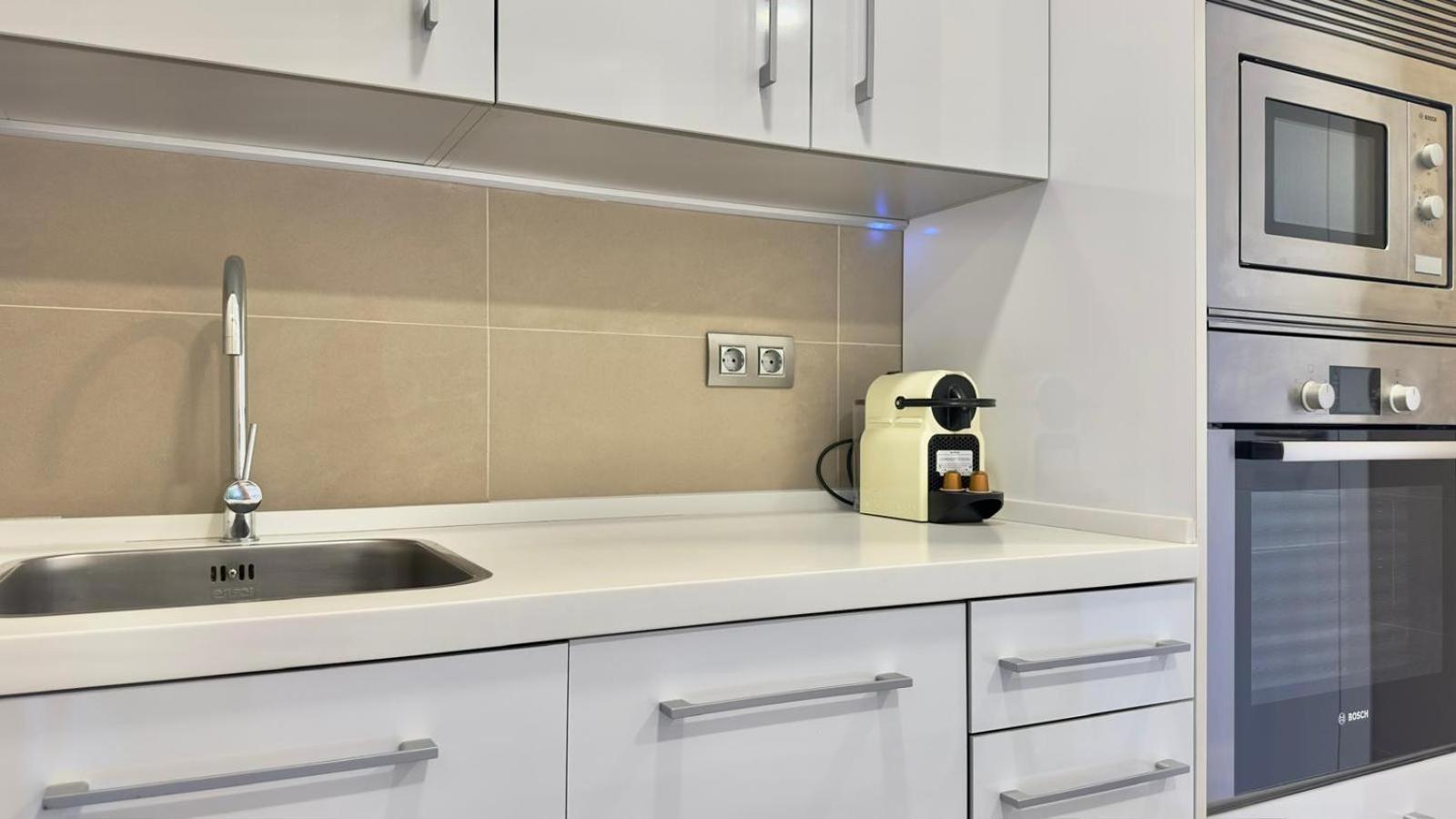 Intempo Residence By Leo Apartments بينايدورم الغرفة الصورة